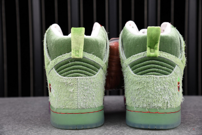 nike sb dunk high strawberry cough - cw7093-600