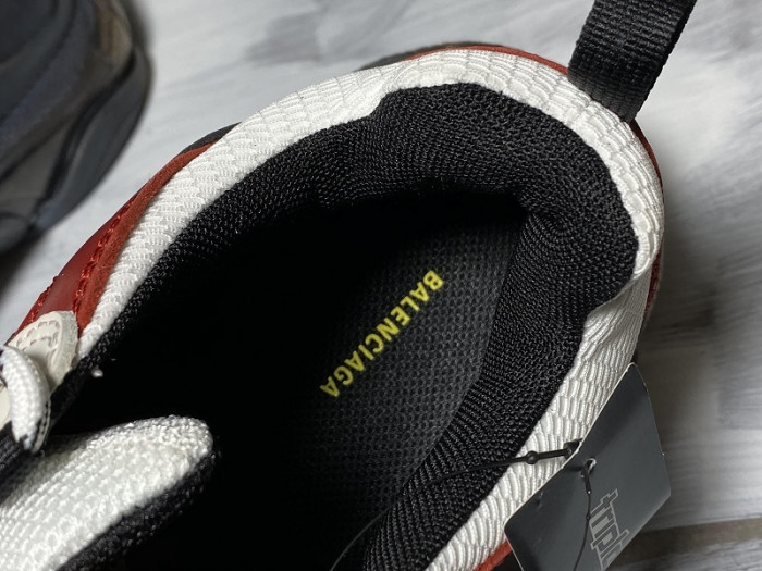 bl triple s trainers clear sole black /brown/ red 541624 w09o1 9000