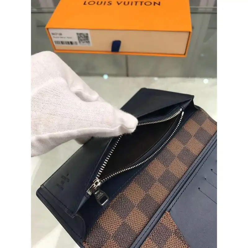 LV Bags 19T1L0533