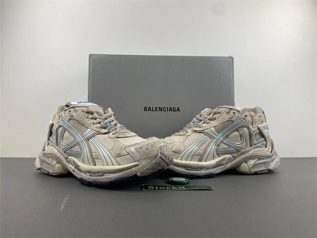 Balenciaga 772774-W3RNY- Snug 4301