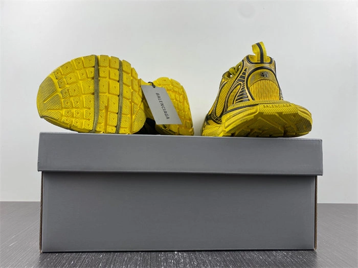 Balenciaga 3XL Yellow 734734 W3XL2 WeatherProof 4384