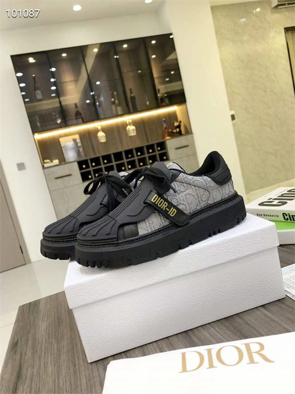 Sophisticated Dr Sneaker 1437