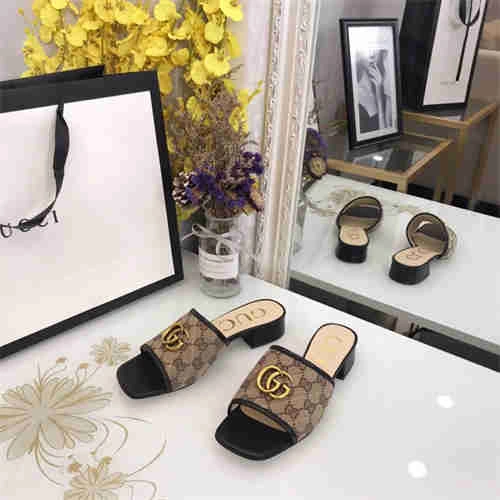 Refined Gocci Slipper 5620