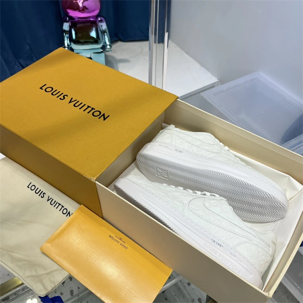 LV x Nike Sneaker WrinkleFree 1962